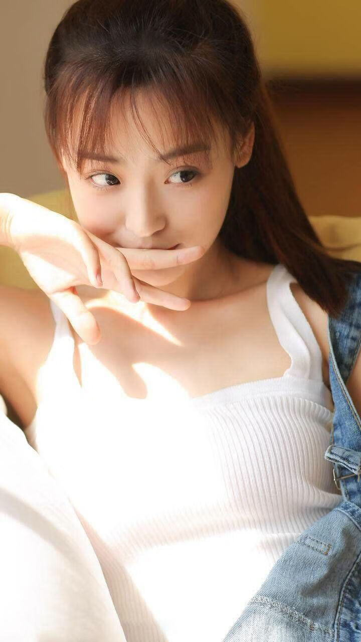 开云体育app网页版安全-山地穿越沙丘挑战，荒漠中的速度与耐力较量，山地穿越需要的装备有 a地图 b绳索 c高腰鞋 d低腰鞋