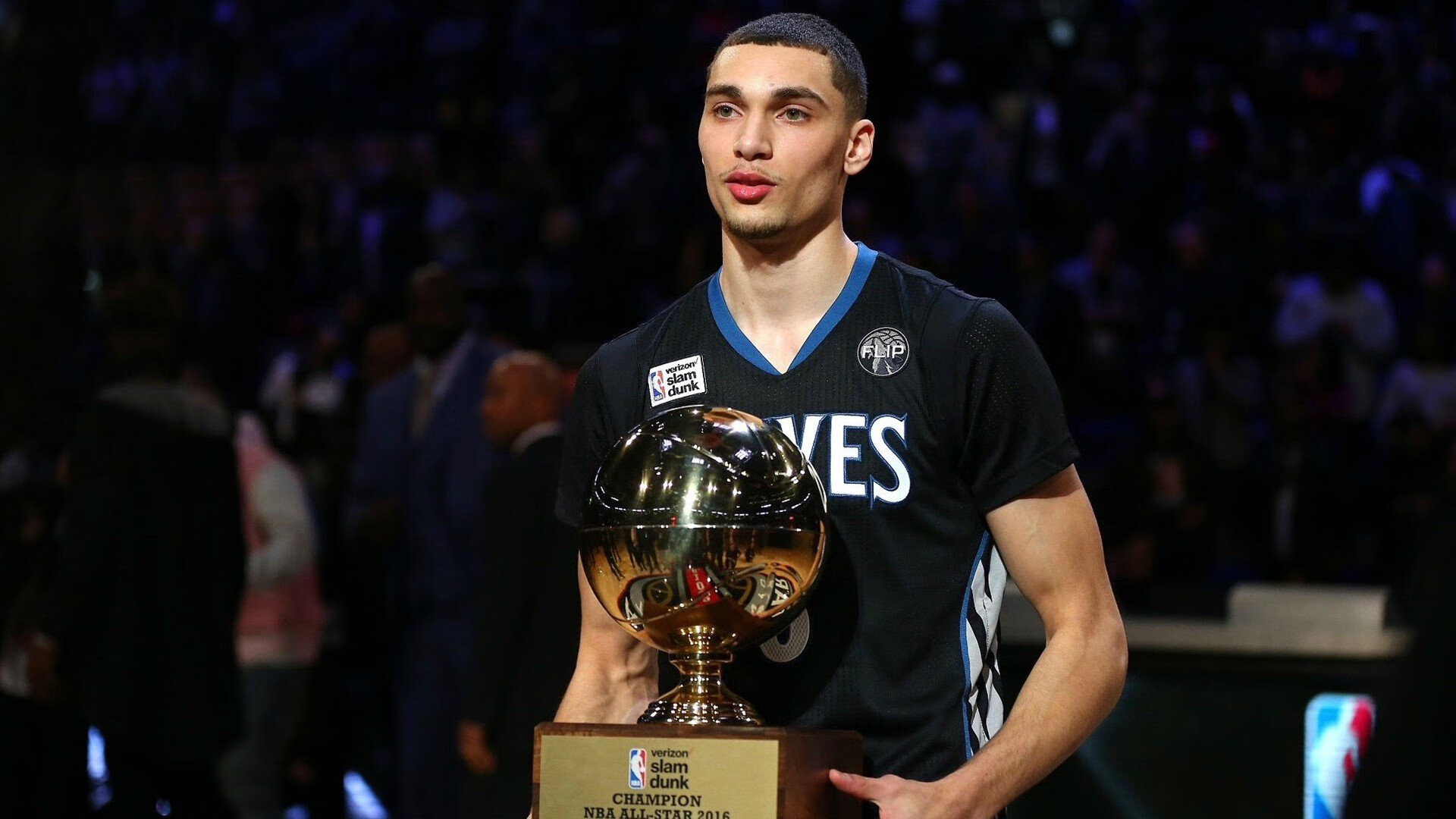 开云体育中国官网-塔图姆单场抢断五次带动防守反击，塔图姆单打集锦